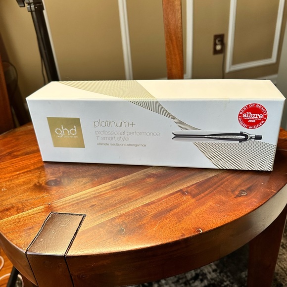 GHD Platinum+ Professional Performance 1” Smart Styler White - Picture 9 of 14